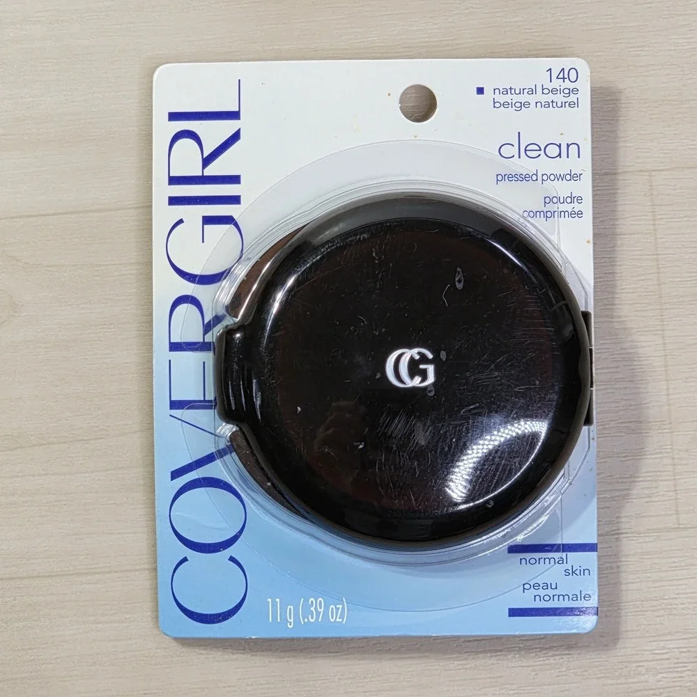 Covergirl Clean Pressed Powder Normal‎ Skin # 140 Natural Beige .39 oz New